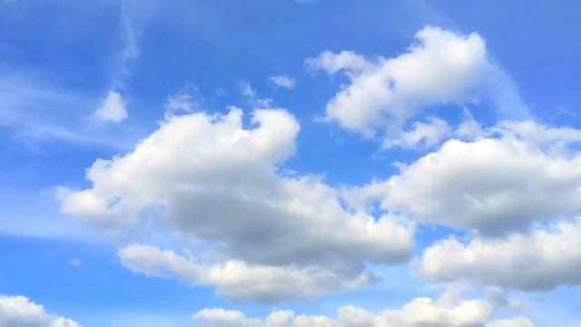 Видео плывущие облака над Москвой смотреть онлайн