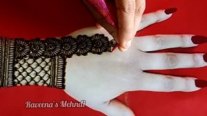 New simple flower mehndi design||2023 stylish jewellery mehndi design for hand||Raveena's mehndi