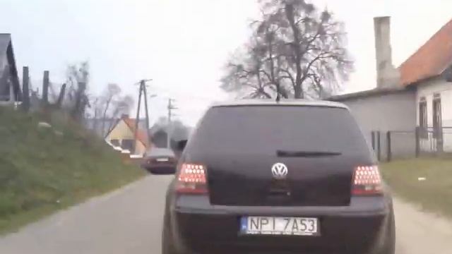 SKODA FELICIA PICKUP DROGA DO ORNOWA SWAP 1,9D NA 1,9 TDI смотреть онлайн