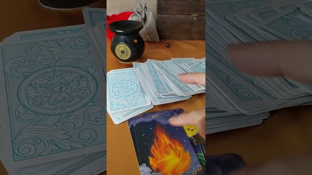 Хочет ли ОН к вам вернуться/наладить отношения. Будет ли примирение.❤ Пауза или ?точка.