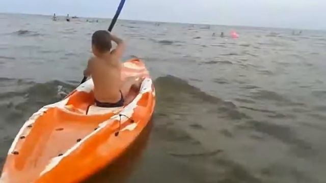 Урок катания на байдарке от Артема Карпухина смотреть онлайн