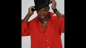 Джем Шериф поет песню "8 марта"