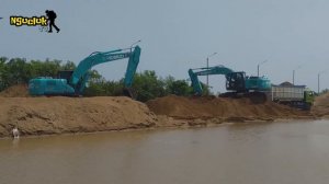 Gaya Excavator SK200 lagi duet main pasir