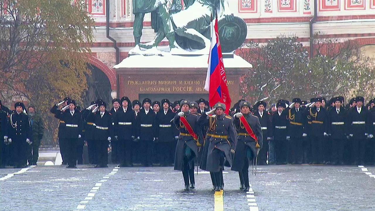 парад 23 февраля в москве