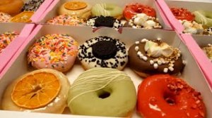 ПОНЧИКИ с фруктовым шоколадом?-Корейская уличная еда