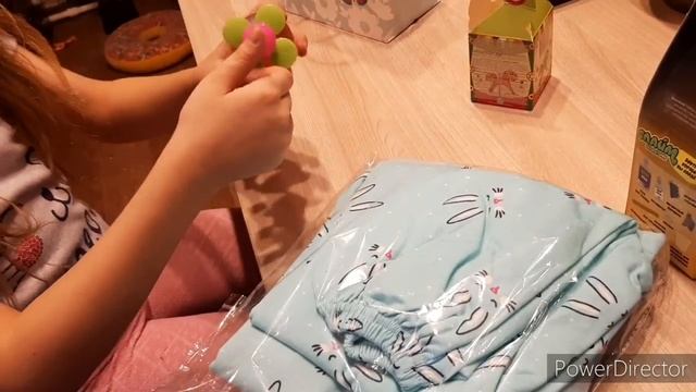 Влог: СДЕЛАЛА РЕСНИЦЫ, ПОДАРКИ НА 8 МАРТА, СЮРПРИЗ ОТ КРЕСТНОЙ. смотреть онлайн