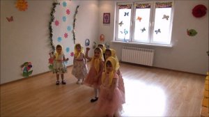 Забавный танец: куклы неваляшки. Танцы в детском саду.