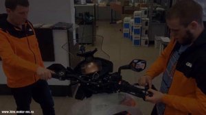 Распаковка KTM 790 Adventure 2019 в салоне КТМ Моторсервис