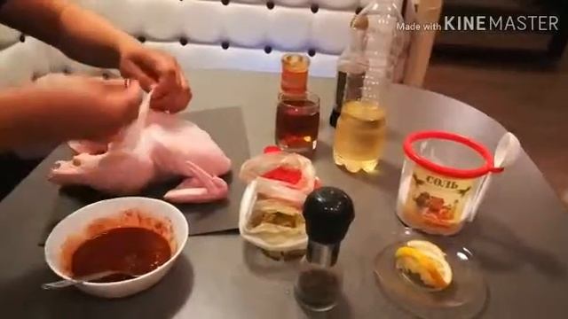 Пьяная курица с картошкой фри в духовке