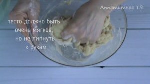 Тесто как в ПИЦЦЕРИИ – ТОНКОЕ, НЕЖНОЕ, с хрустящей КОРОЧКОЙ! Тесто НЕ РАСКАТЫВАЮ, а РАСТЯГИВАЮ!