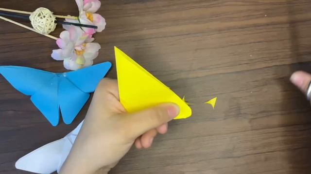 How to make Paper butterfly ?| dIY crafts| easy method| #diyideas #butterfly смотреть онлайн
