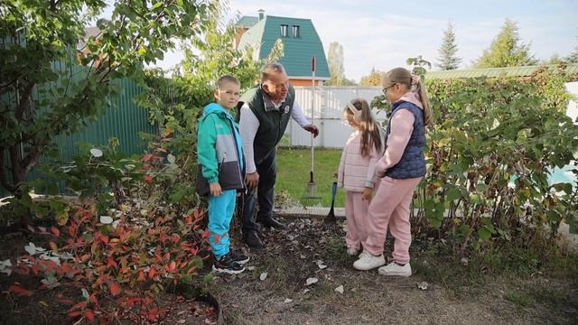 Обрезка малины с детьми - это весело и интересно!  Как ухаживать за малиной после сбора урожая?
