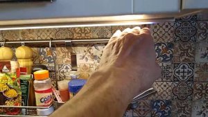 Светодиодная подсветка кухни. Освещение столешницы и потолка.