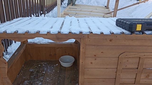 338. Установка вольера 3х2, каркас из дерева, начало. смотреть онлайн