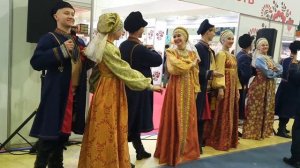 Русская народная песня "Коробушка". На открытии XXX выставки-ярмарки «ЛАДЬЯ. Зимняя сказка-2021»