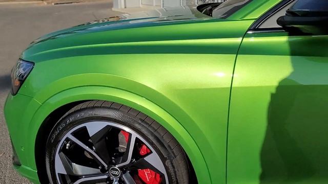 2022 Audi RSQ8 Java Green Metallic Audi Exclusive RS Q8 смотреть онлайн