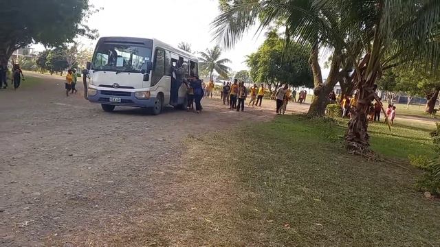 A Friendship Bond in National High School is Unbreakable смотреть онлайн