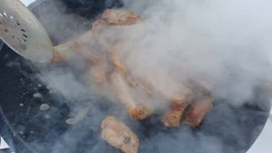 Свиные ребрышки с овощами на Сибирском садже. Pork ribs with vegetables