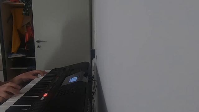 Люди встречаются.Yamaha PSR E 463 смотреть онлайн