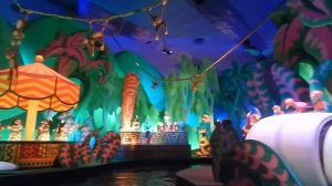 Диснейленд Париж Fantasyland Аттракцион "It's a small world"