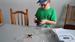 Обзор квадрокоптера Syma X20P. Часть 1.