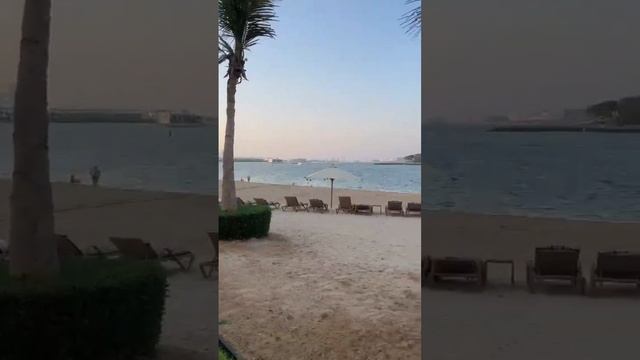 Palm Jumeirah Beach Dubai l DXB beaches l Palm Dubai l Explore Dubai l Relaxing and beautiful Palm