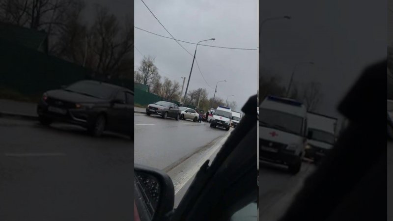 В Воронеже смертельное ДТП парализовало набережную