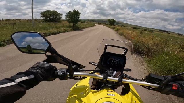 SUZUKI V-STROM 800DE (2024): I PURISTI DIRANNO CHE... ? - Test Ride ITA