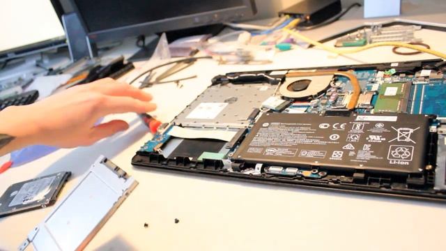 HP Notebook 15-db0088ca SSD Install смотреть онлайн