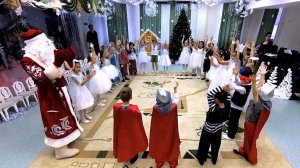 Новогодний утренник.    Супер детский сад.