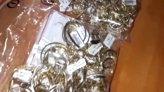 Контрабанду ювелирных украшений на два миллиона долларов пресекли в Астане смотреть онлайн