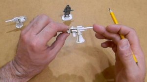 How to make a machine gun made of cardboard / Пулемёт из картона (1:30)