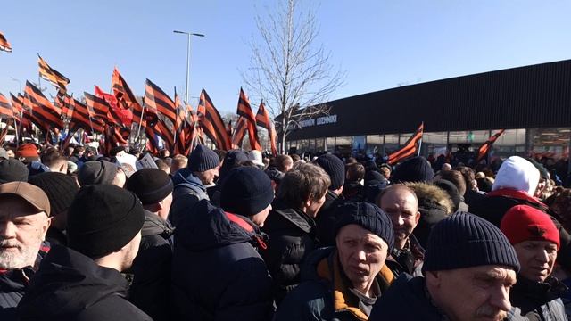 Вход на Концерт-митинг в «Лужниках» посвящённый Дню воссоединения Крыма с Россией.