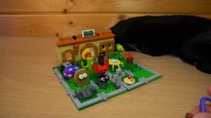 РАСТЕНИЯ ПРОТИВ ЗОМИБИ типа ЛЕГО Plantz VS Zombies