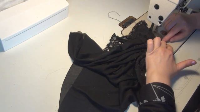 Как я работаю с кружевом и сеткой.Новая жизнь для блузочки из сетки. Разрез в виде капельки. смотреть онлайн