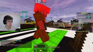 MIKECRACK y DANOMC juegan BEDWARS y PASA ESTO...