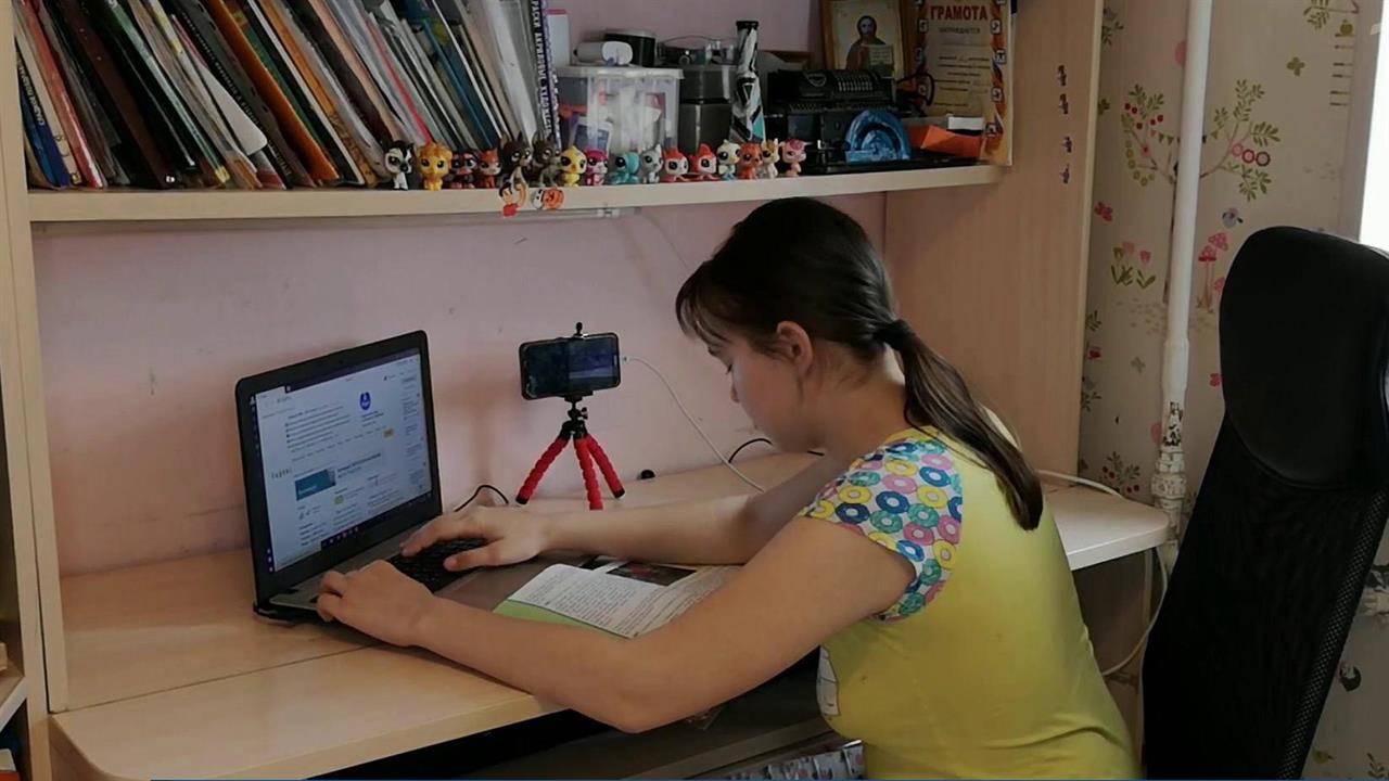 Из-за коронавируса в российских школах не рассматривается досрочное завершение учебного года