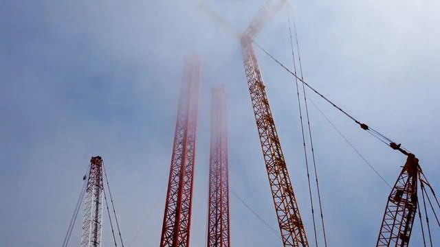 Монтаж второго крана-гиганта  «Голиаф» на судоверфи «Звезда»