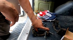 Почему закисают направляющие палцы тормозного суппорта автомобиля?!