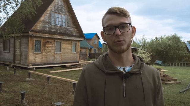 Поворот и перемещение деревянного дома на участке. Передвижка домов в Москве