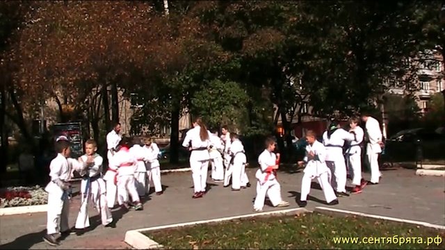 На празднике в творческом центре 