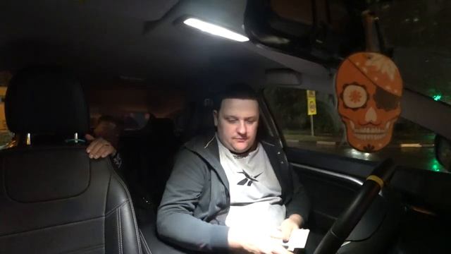 Смена в Яндекс такси в пятницу// Работаю по тарифу эконом//Пассажиры на веселе подняли настроение// смотреть онлайн
