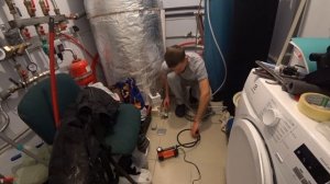 Обслуживание системы водоочистки в частном доме, промываем клапана RUNXIN F71B