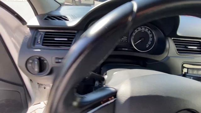 Škoda Rapid Active Plus смотреть онлайн