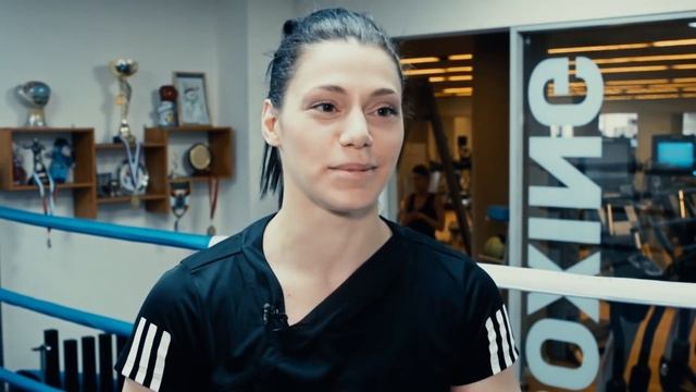 Видео дебютного боя Софьи Очигавы против Фирузы Шариповой на профессиональном ринге смотреть онлайн