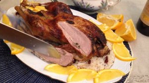 Утка в рукаве, запеченная в духовке