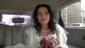 невеста в машине