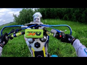 Обустраиваем стадион, возим бревна квадриком