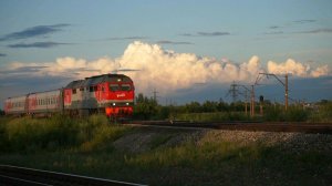 Тепловоз ТЭП70БС-267 и тучка.