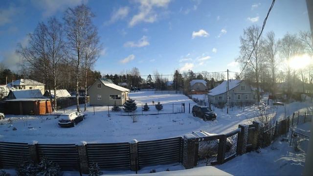 Весь день с 7:00 до 18:00 за 150 секунд. Интервальная съемка 4K. смотреть онлайн